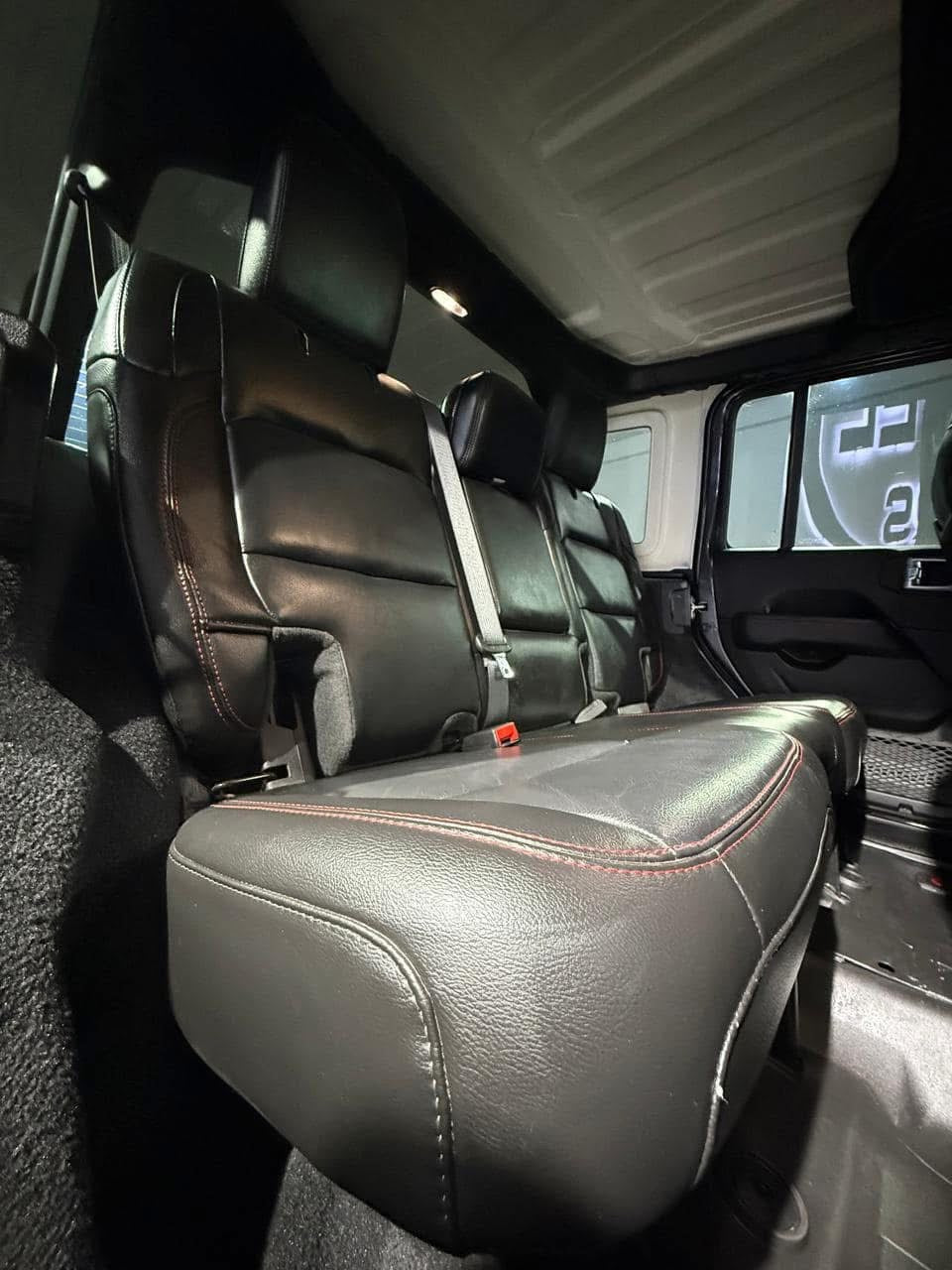 JEEP RUBICON DELUXE 2021