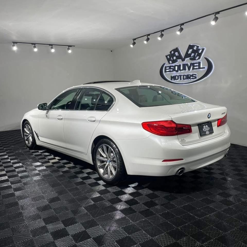 BMW 52Oi 2019