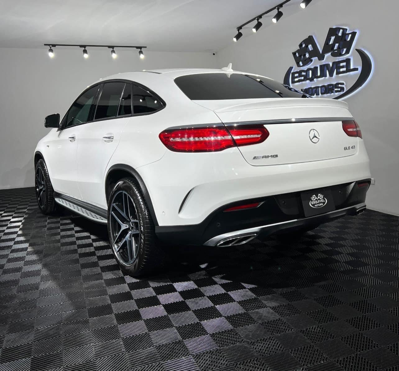 MERCEDES BENZ GLE AMG 43 2020