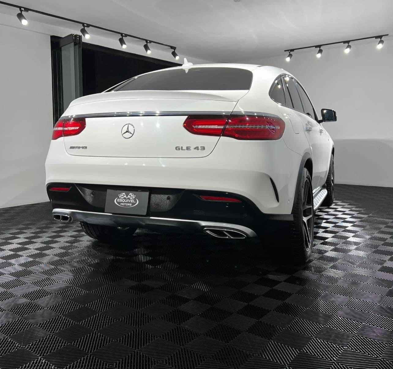 MERCEDES BENZ GLE AMG 43 2020