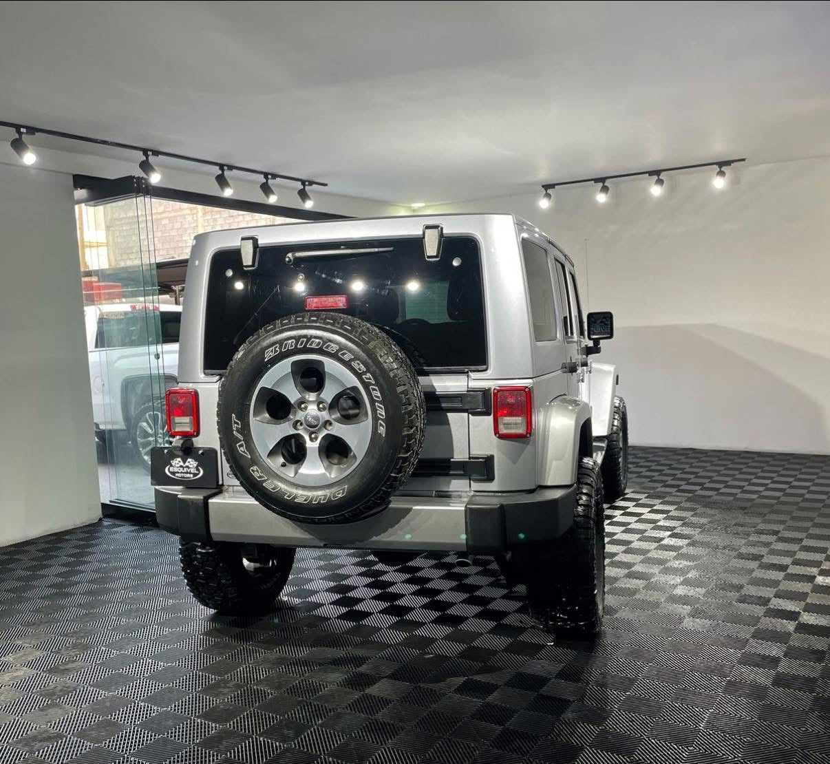 JEEP WRANGLER SAHARA 2016