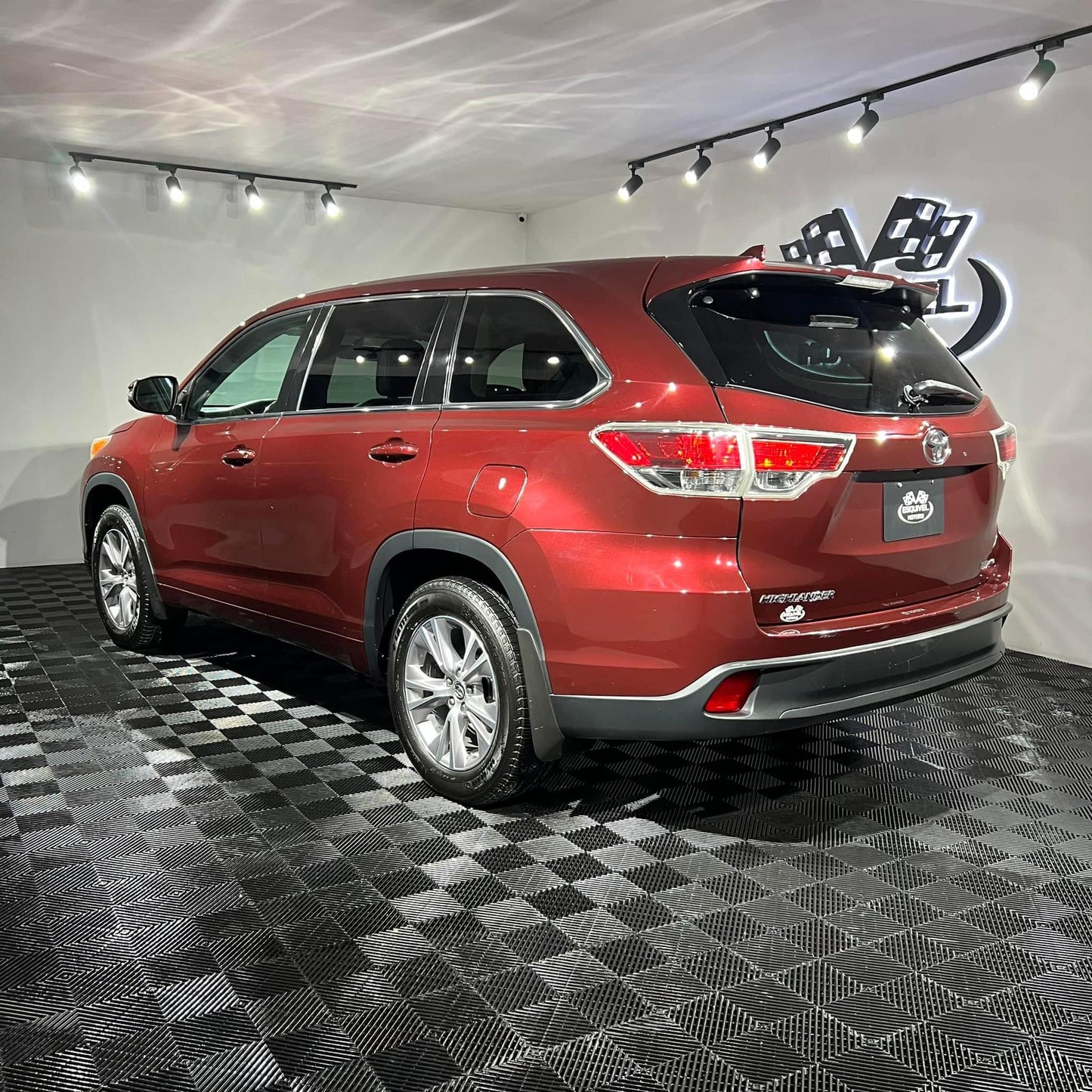 TOYOTA HIGHLANDER LE 2016