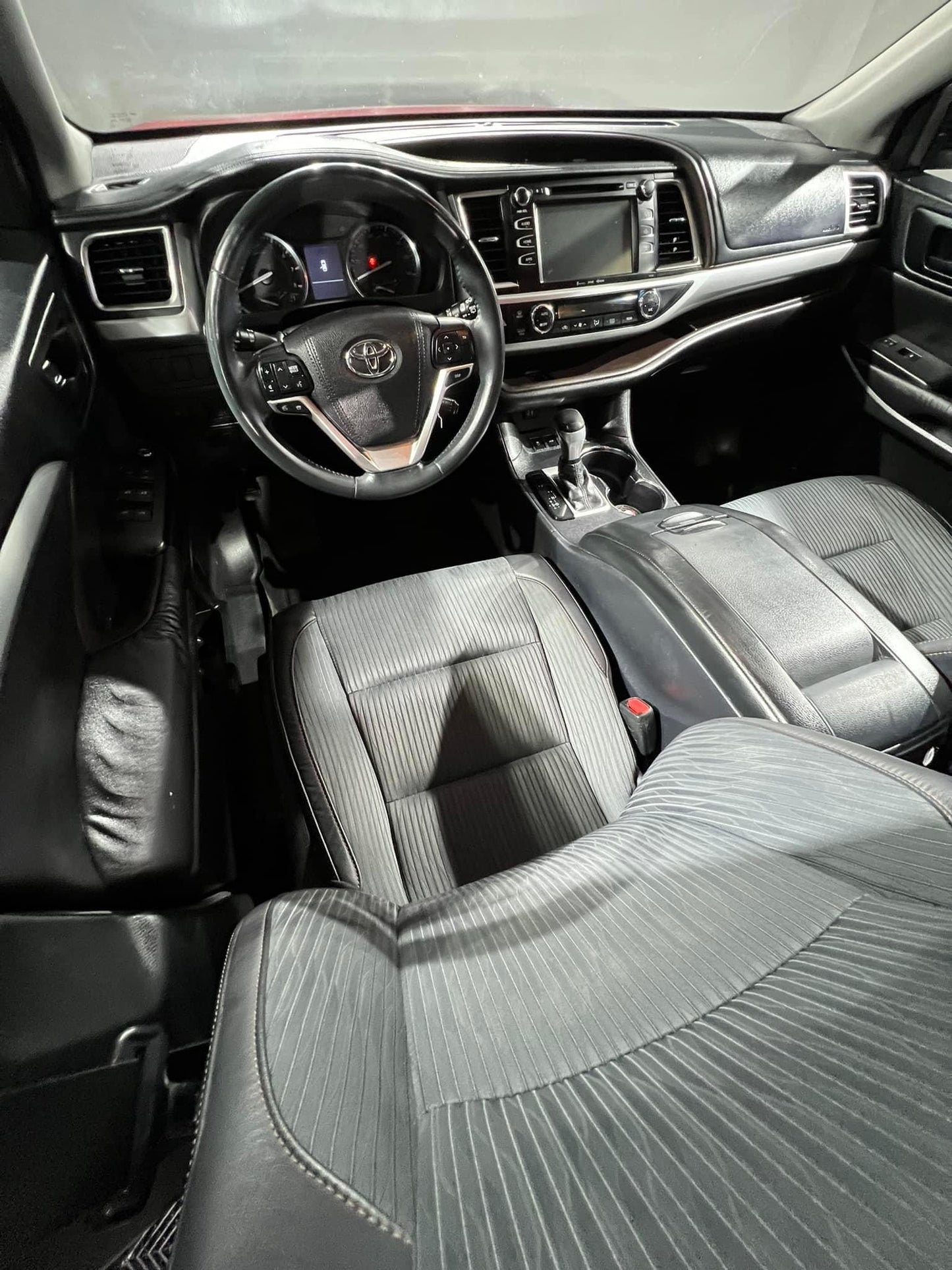 TOYOTA HIGHLANDER LE 2016