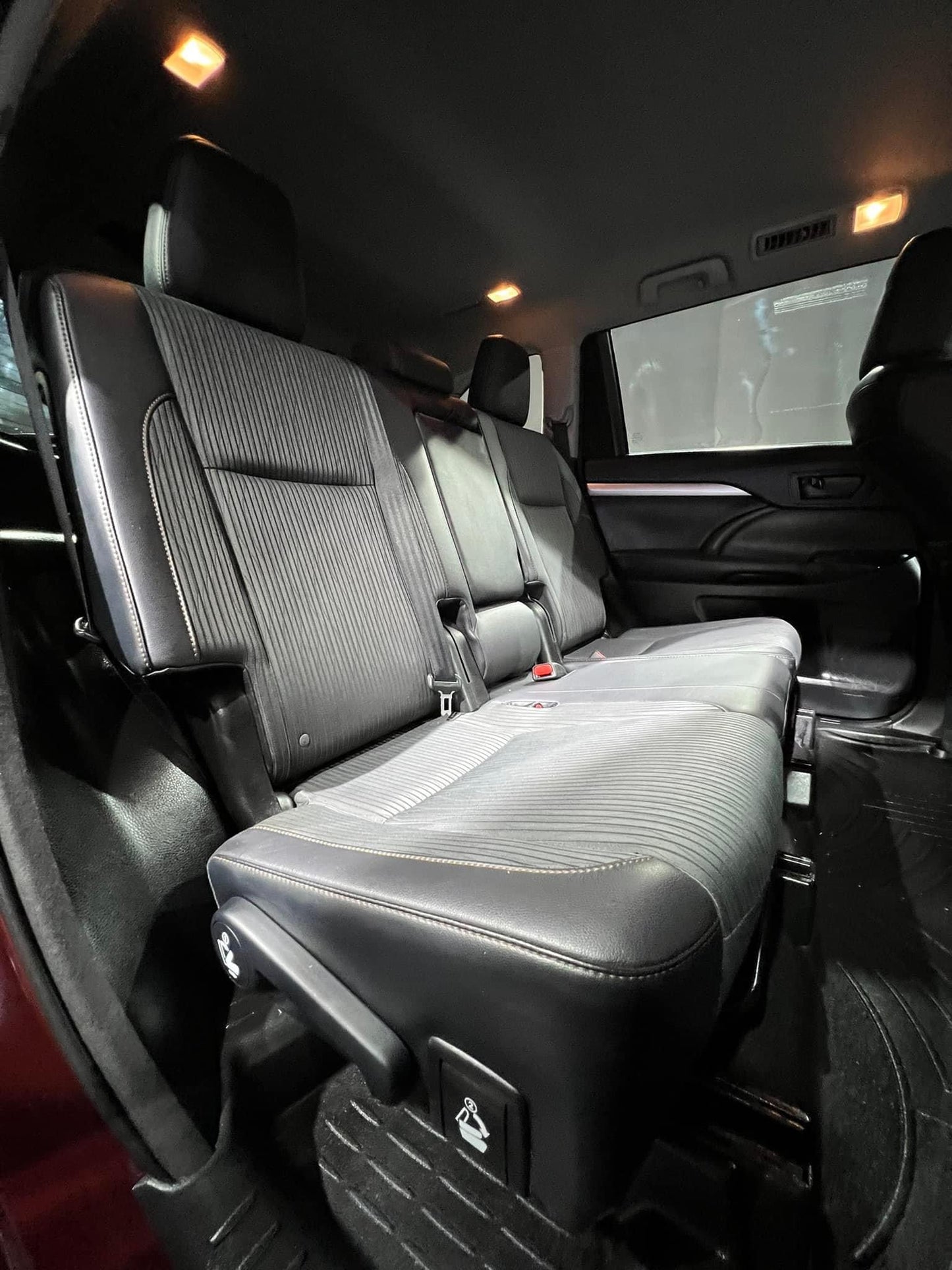 TOYOTA HIGHLANDER LE 2016