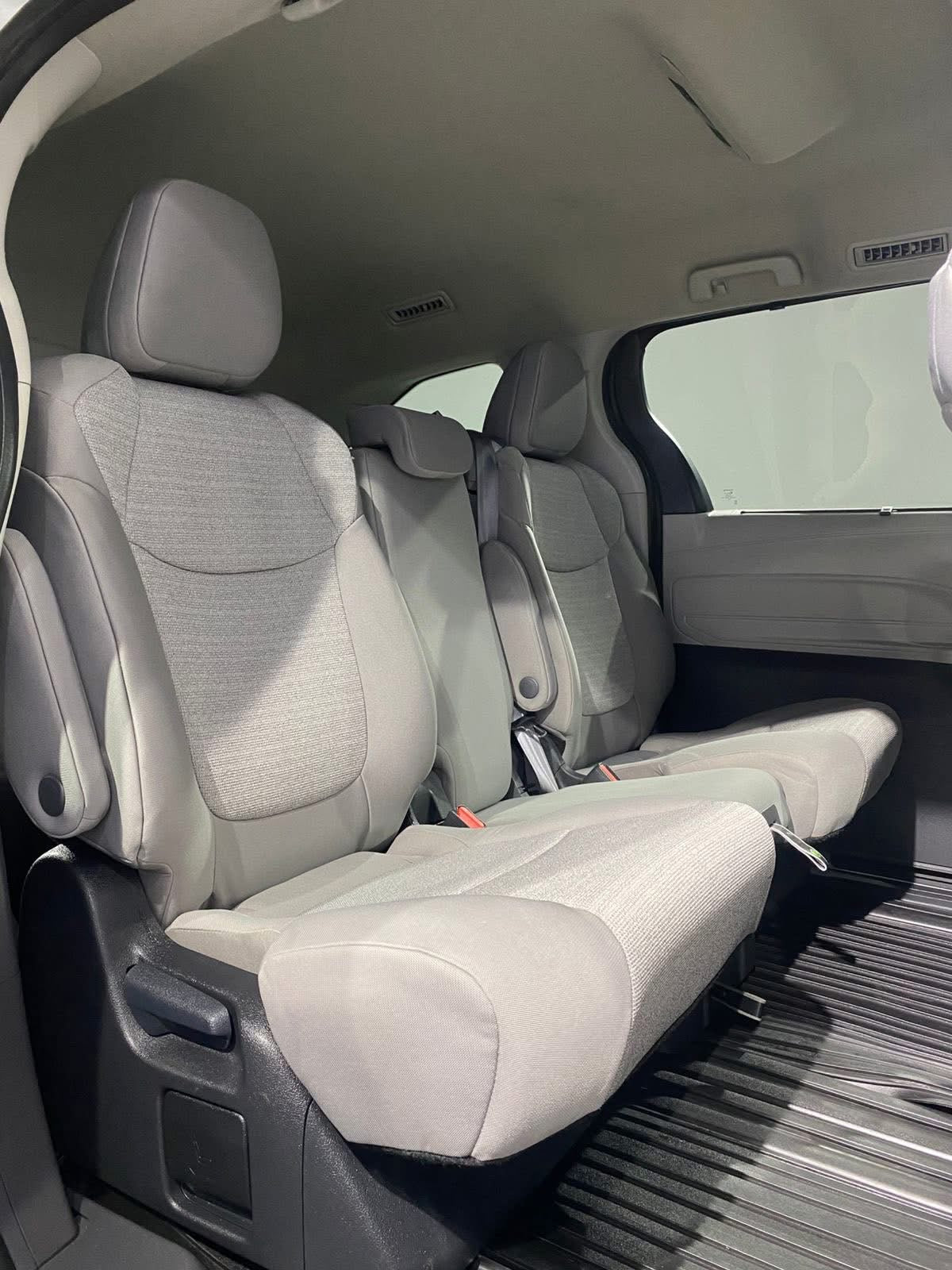 Toyota Sienna XLE Híbrida 2023