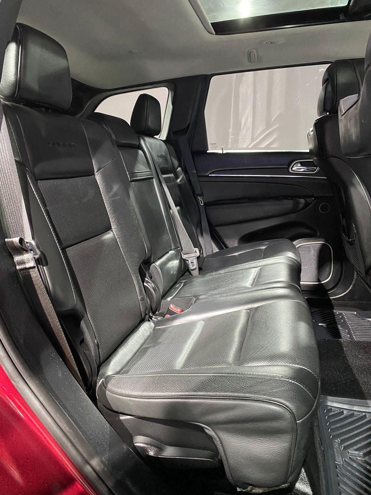 GRAND CHEROKEE SUMMIT 2017