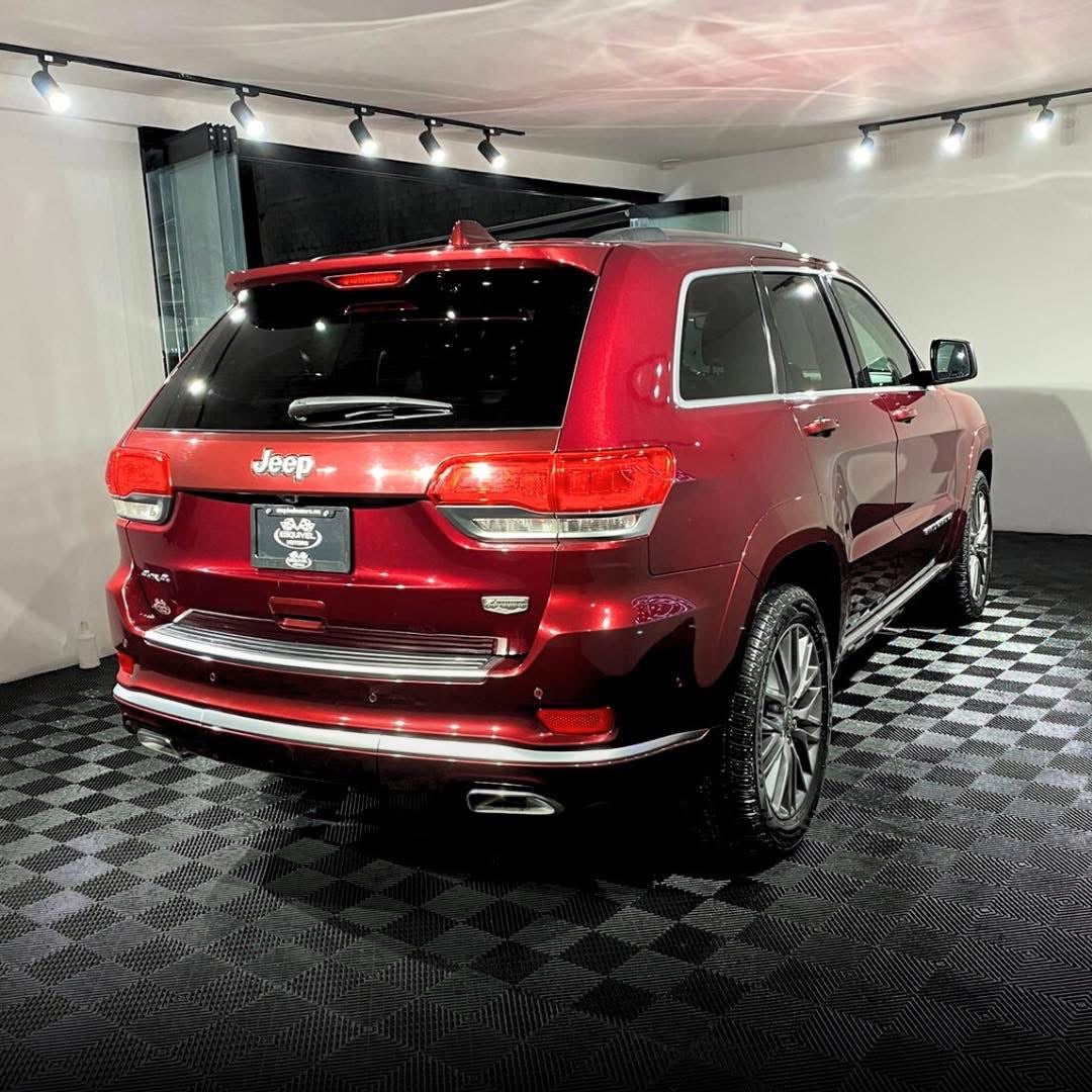 GRAND CHEROKEE SUMMIT 2017