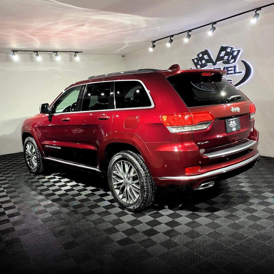 GRAND CHEROKEE SUMMIT 2017