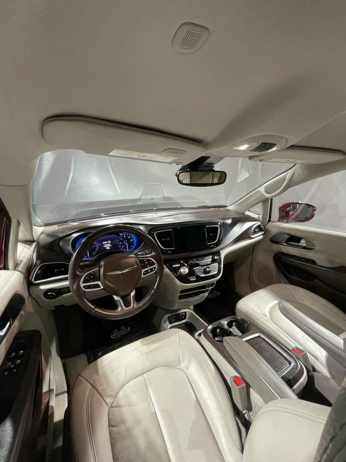 CHRYSLER PACIFICA 2017